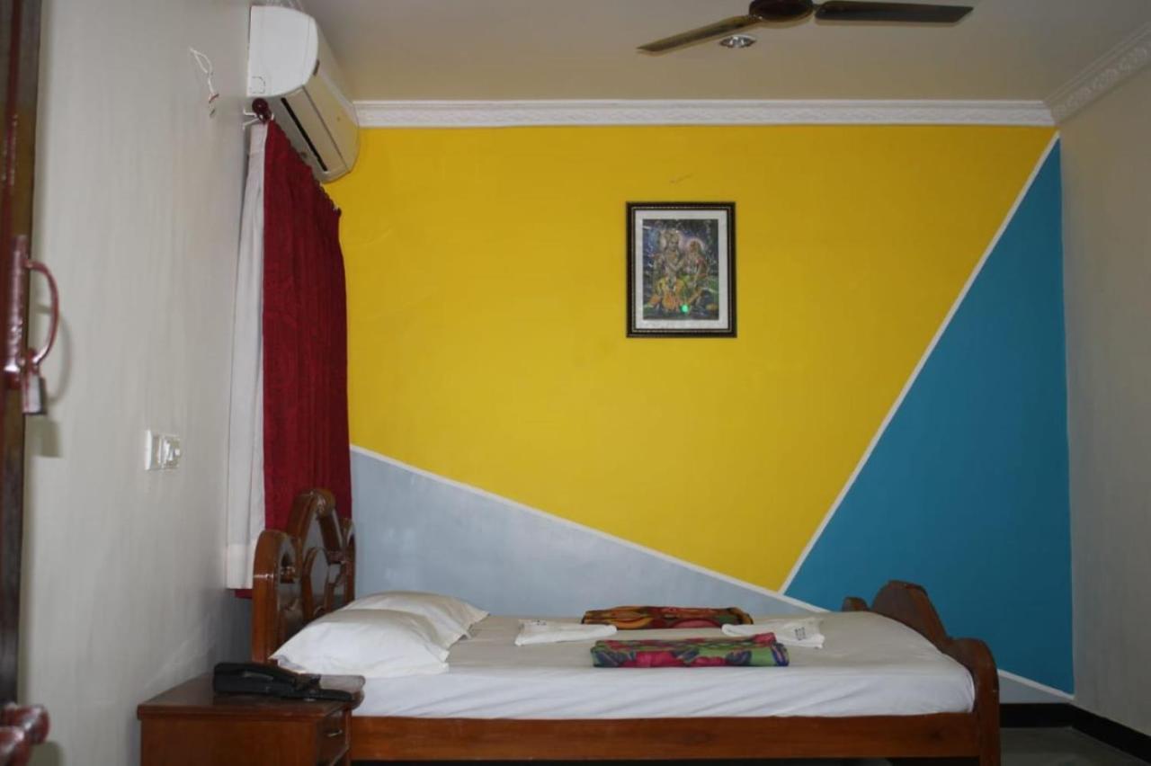 Hotel Sudhiksha Deluxe Rāmeswaram Exteriör bild