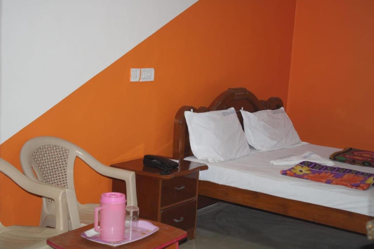 Hotel Sudhiksha Deluxe Rāmeswaram Exteriör bild